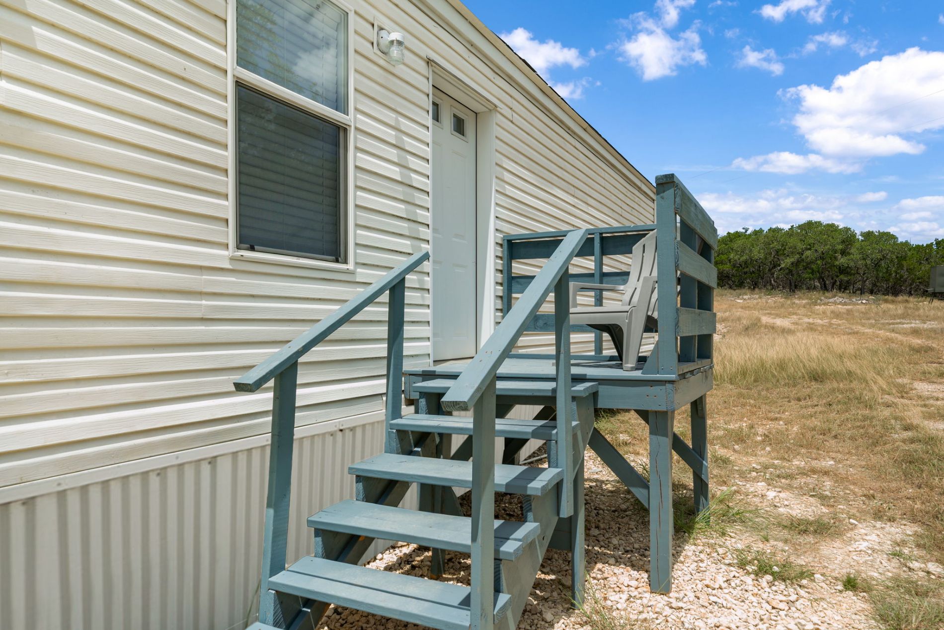 Entrance to White Home
